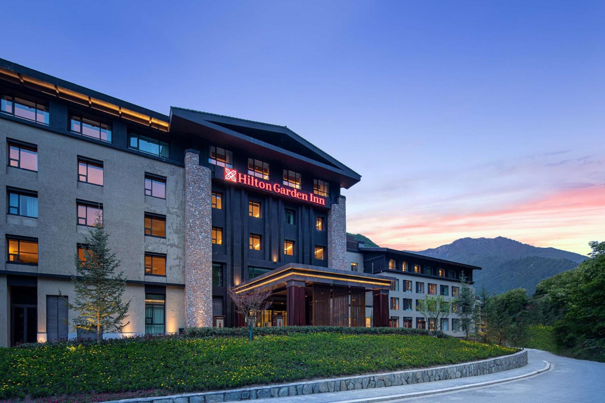 Hilton Garden Inn Jiuzhaigou Buitenkant foto