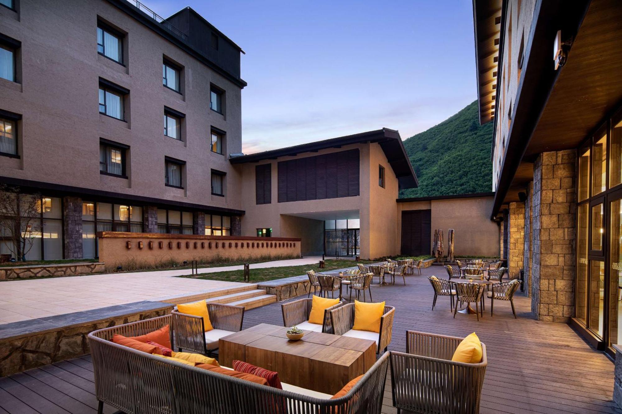 Hilton Garden Inn Jiuzhaigou Buitenkant foto